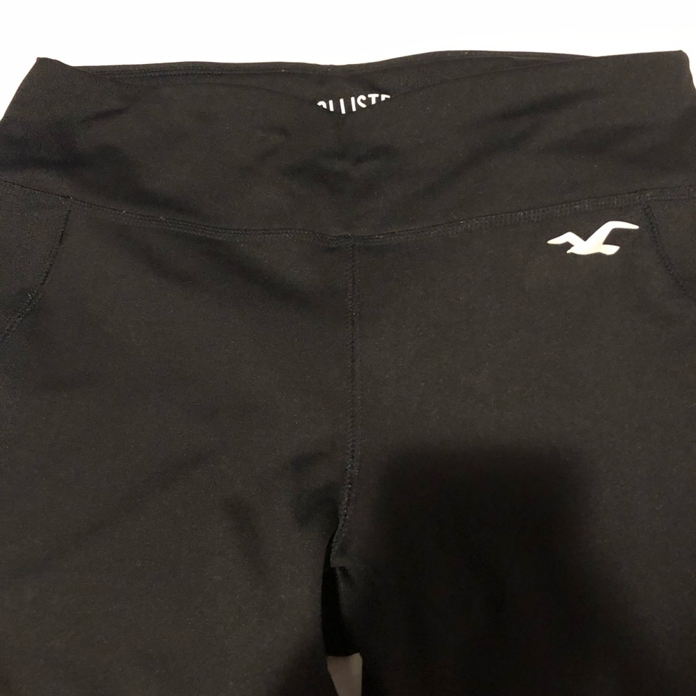 hollister co leggings.
